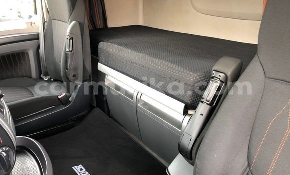 Acheter Occasion Voiture DAF 46 Blanc à Beitbridge, Matabeleland South Acheter Occasion Voiture DAF 46 Blanc à Beitbridge, Matabeleland South