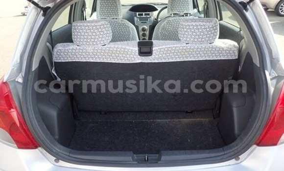 Acheter Occasion Voiture Toyota Vitz Gris à Beitbridge, Matabeleland South Acheter Occasion Voiture Toyota Vitz Gris à Beitbridge, Matabeleland South