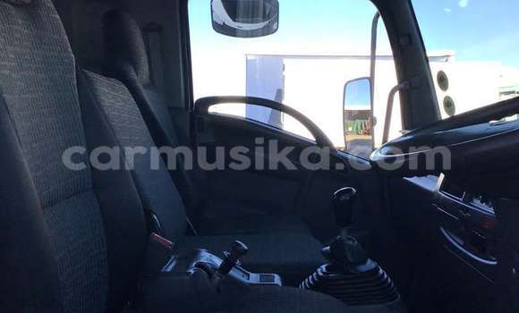 Acheter Occasion Utilitaire Isuzu FTR 850 Blanc à Beitbridge, Matabeleland South Acheter Occasion Utilitaire Isuzu FTR 850 Blanc à Beitbridge, Matabeleland South