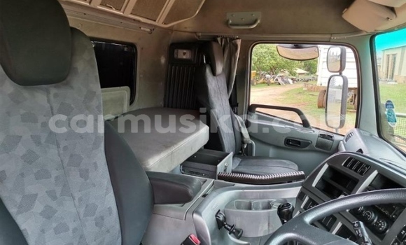 Acheter Occasion Utilitaire Nissan UD Blanc à Beitbridge, Matabeleland South Acheter Occasion Utilitaire Nissan UD Blanc à Beitbridge, Matabeleland South