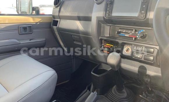 Acheter Occasion Voiture Toyota Land Cruiser Marron à Beitbridge, Matabeleland South Acheter Occasion Voiture Toyota Land Cruiser Marron à Beitbridge, Matabeleland South