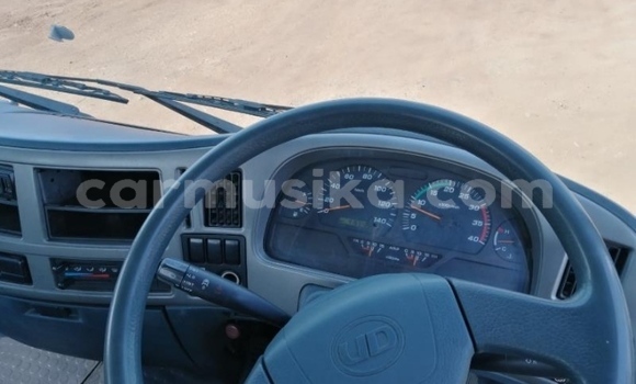 Acheter Occasion Utilitaire Nissan UD Blanc à Beitbridge, Matabeleland South Acheter Occasion Utilitaire Nissan UD Blanc à Beitbridge, Matabeleland South