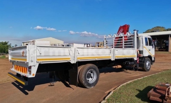 Acheter Occasion Utilitaire Nissan UD Blanc à Beitbridge, Matabeleland South Acheter Occasion Utilitaire Nissan UD Blanc à Beitbridge, Matabeleland South