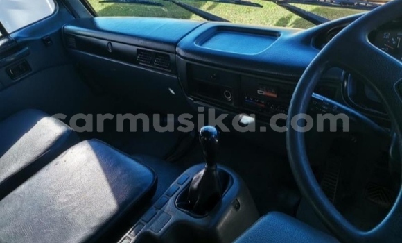 Acheter Occasion Utilitaire Nissan UD Blanc à Beitbridge, Matabeleland South Acheter Occasion Utilitaire Nissan UD Blanc à Beitbridge, Matabeleland South