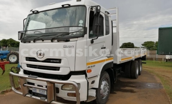 Acheter Occasion Utilitaire Nissan UD Blanc à Beitbridge, Matabeleland South Acheter Occasion Utilitaire Nissan UD Blanc à Beitbridge, Matabeleland South