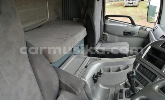 Acheter Occasion Utilitaire Nissan UD Blanc à Beitbridge, Matabeleland South Acheter Occasion Utilitaire Nissan UD Blanc à Beitbridge, Matabeleland South