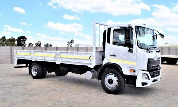 Buy Used Nissan UD White Truck in Beitbridge in Matabeleland South