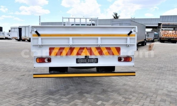 Acheter Occasion Utilitaire Nissan UD Blanc à Beitbridge, Matabeleland South Acheter Occasion Utilitaire Nissan UD Blanc à Beitbridge, Matabeleland South