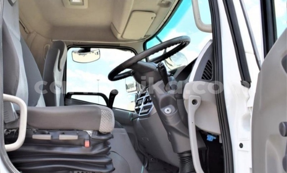 Acheter Occasion Utilitaire Nissan UD Blanc à Beitbridge, Matabeleland South Acheter Occasion Utilitaire Nissan UD Blanc à Beitbridge, Matabeleland South