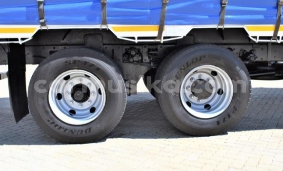 Nunua Ilio tumika Nissan UD Nyeupe Lori ndani ya Beitbridge nchini Matabeleland Kusini Nunua Ilio tumika Nissan UD Nyeupe Lori ndani ya Beitbridge nchini Matabeleland Kusini