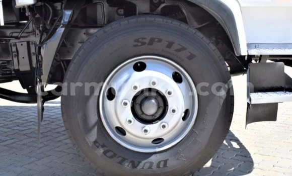 Nunua Ilio tumika Nissan UD Nyeupe Lori ndani ya Beitbridge nchini Matabeleland Kusini Nunua Ilio tumika Nissan UD Nyeupe Lori ndani ya Beitbridge nchini Matabeleland Kusini