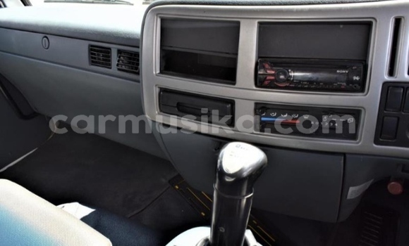 Nunua Ilio tumika Nissan UD Nyeupe Lori ndani ya Beitbridge nchini Matabeleland Kusini Nunua Ilio tumika Nissan UD Nyeupe Lori ndani ya Beitbridge nchini Matabeleland Kusini