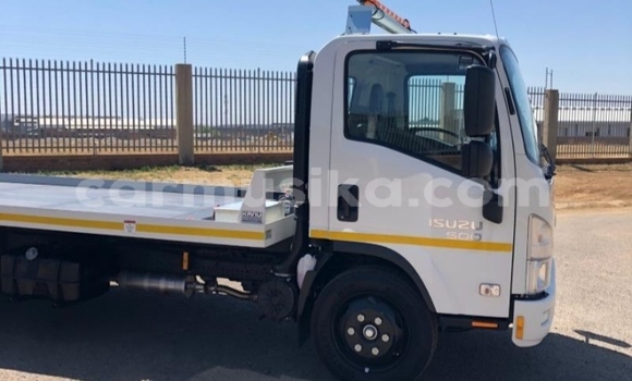 Acheter Occasion Utilitaire Isuzu FTR 850 Blanc à Beitbridge, Matabeleland South Acheter Occasion Utilitaire Isuzu FTR 850 Blanc à Beitbridge, Matabeleland South