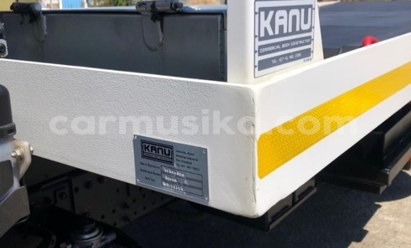 Acheter Occasion Utilitaire Isuzu FTR 850 Blanc à Beitbridge, Matabeleland South Acheter Occasion Utilitaire Isuzu FTR 850 Blanc à Beitbridge, Matabeleland South