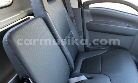 Acheter Occasion Utilitaire Isuzu FTR 850 Blanc à Beitbridge, Matabeleland South Acheter Occasion Utilitaire Isuzu FTR 850 Blanc à Beitbridge, Matabeleland South