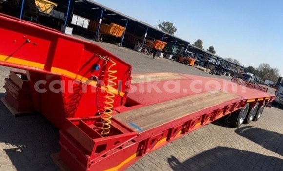 Acheter Occasion Utilitaire Hino 300 Rouge à Beitbridge, Matabeleland South Acheter Occasion Utilitaire Hino 300 Rouge à Beitbridge, Matabeleland South