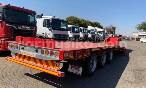 Acheter Occasion Utilitaire Hino 300 Rouge à Beitbridge, Matabeleland South Acheter Occasion Utilitaire Hino 300 Rouge à Beitbridge, Matabeleland South