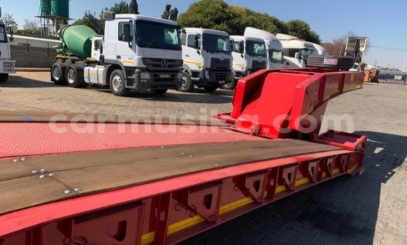 Acheter Occasion Utilitaire Hino 300 Rouge à Beitbridge, Matabeleland South Acheter Occasion Utilitaire Hino 300 Rouge à Beitbridge, Matabeleland South