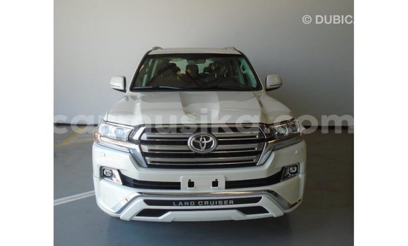 Buy Import Toyota Land Cruiser White Car in Import - Dubai in Harare Buy Import Toyota Land Cruiser White Car in Import - Dubai in Harare