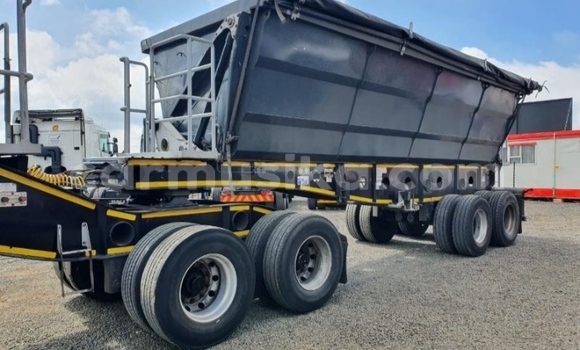 Acheter Occasion Utilitaire Hino 300 Series Autre à Beitbridge, Matabeleland South Acheter Occasion Utilitaire Hino 300 Series Autre à Beitbridge, Matabeleland South
