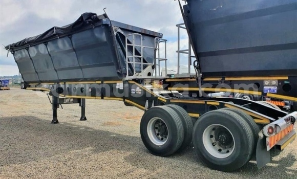 Acheter Occasion Utilitaire Hino 300 Series Autre à Beitbridge, Matabeleland South Acheter Occasion Utilitaire Hino 300 Series Autre à Beitbridge, Matabeleland South