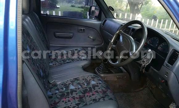 Nunua Ilio tumika Toyota Hilux Bluu Gari ndani ya Beitbridge nchini Matabeleland Kusini Nunua Ilio tumika Toyota Hilux Bluu Gari ndani ya Beitbridge nchini Matabeleland Kusini