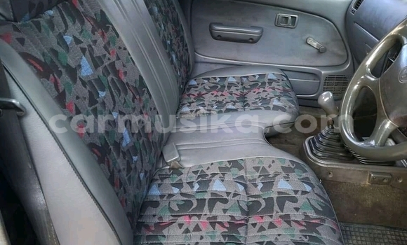 Nunua Ilio tumika Toyota Hilux Bluu Gari ndani ya Beitbridge nchini Matabeleland Kusini Nunua Ilio tumika Toyota Hilux Bluu Gari ndani ya Beitbridge nchini Matabeleland Kusini