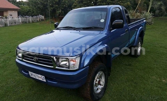 Nunua Ilio tumika Toyota Hilux Bluu Gari ndani ya Beitbridge nchini Matabeleland Kusini Nunua Ilio tumika Toyota Hilux Bluu Gari ndani ya Beitbridge nchini Matabeleland Kusini