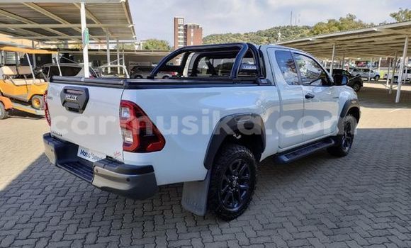 Nunua Ilio tumika Toyota Hilux Nyeupe Gari ndani ya Beitbridge nchini Matabeleland Kusini Nunua Ilio tumika Toyota Hilux Nyeupe Gari ndani ya Beitbridge nchini Matabeleland Kusini