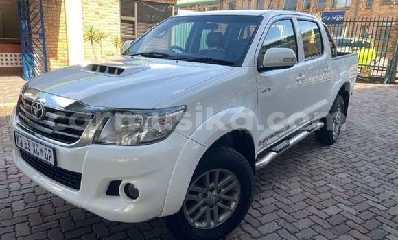 Nunua Ilio tumika Toyota Hilux Nyeupe Gari ndani ya Belvedere nchini Harare