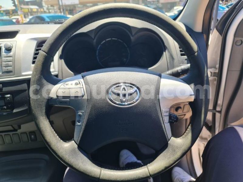 Big with watermark toyota hilux bulawayo bulawayo 27757