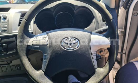 Tenga Tsaru Toyota Hilux Chena Mota in Bulawayo in Bulawayo Tenga Tsaru Toyota Hilux Chena Mota in Bulawayo in Bulawayo