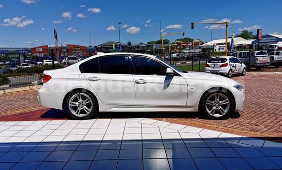 Nunua Ilio tumika BMW 3–Series Nyeupe Gari ndani ya Belvedere nchini Harare Nunua Ilio tumika BMW 3–Series Nyeupe Gari ndani ya Belvedere nchini Harare