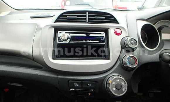 Acheter Occasion Voiture Honda Fit Blanc à Beitbridge, Matabeleland South Acheter Occasion Voiture Honda Fit Blanc à Beitbridge, Matabeleland South