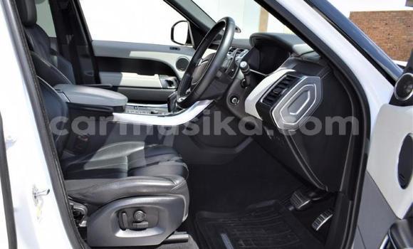 Acheter Occasion Voiture Land Rover Range Rover Sport Blanc à Beitbridge, Matabeleland South Acheter Occasion Voiture Land Rover Range Rover Sport Blanc à Beitbridge, Matabeleland South