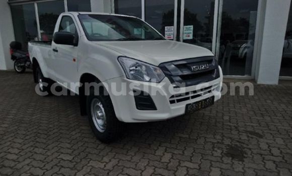 Nunua Ilio tumika Isuzu D–MAX Nyeupe Gari ndani ya Beitbridge nchini Matabeleland Kusini Nunua Ilio tumika Isuzu D–MAX Nyeupe Gari ndani ya Beitbridge nchini Matabeleland Kusini