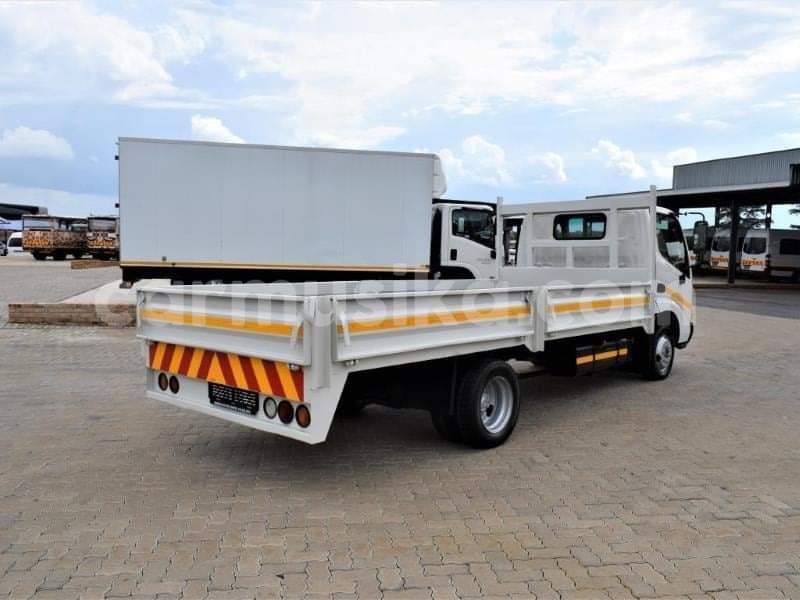 Big with watermark toyota dyna matabeleland south beitbridge 27770