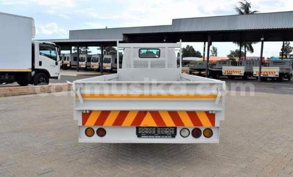 Acheter Occasion Voiture Toyota Dyna Blanc à Beitbridge, Matabeleland South Acheter Occasion Voiture Toyota Dyna Blanc à Beitbridge, Matabeleland South