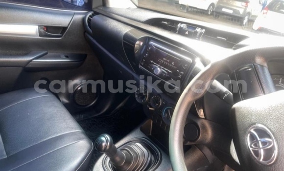 Tenga Tsaru Toyota Hilux Chena Mota in Beitbridge in Matabeleland South Tenga Tsaru Toyota Hilux Chena Mota in Beitbridge in Matabeleland South