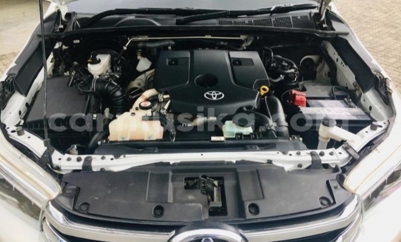 Acheter Occasion Voiture Toyota Hilux Blanc à Beitbridge, Matabeleland South Acheter Occasion Voiture Toyota Hilux Blanc à Beitbridge, Matabeleland South