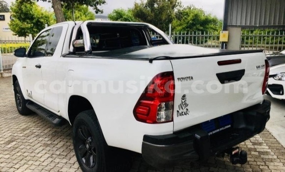Tenga Tsaru Toyota Hilux Chena Mota in Beitbridge in Matabeleland South Tenga Tsaru Toyota Hilux Chena Mota in Beitbridge in Matabeleland South