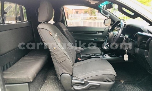 Tenga Tsaru Toyota Hilux Chena Mota in Beitbridge in Matabeleland South Tenga Tsaru Toyota Hilux Chena Mota in Beitbridge in Matabeleland South