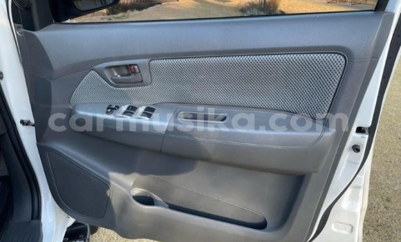 Acheter Occasion Voiture Toyota Hilux Blanc à Beitbridge, Matabeleland South Acheter Occasion Voiture Toyota Hilux Blanc à Beitbridge, Matabeleland South