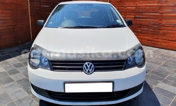 Acheter Occasion Voiture Volkswagen Polo Blanc à Beitbridge, Matabeleland South Acheter Occasion Voiture Volkswagen Polo Blanc à Beitbridge, Matabeleland South