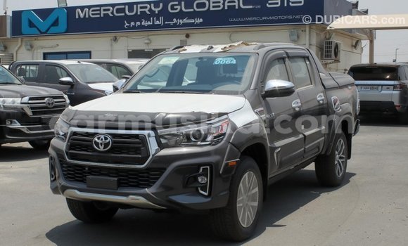 Buy Import Toyota Hilux Black Car in Import - Dubai in Harare Buy Import Toyota Hilux Black Car in Import - Dubai in Harare