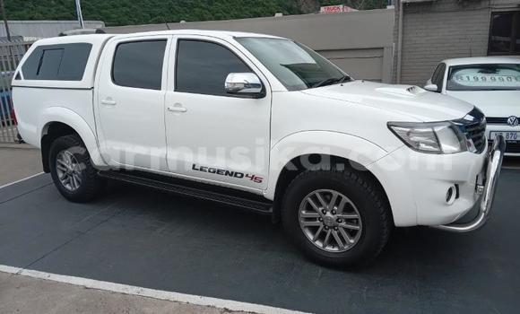 Acheter Occasion Voiture Toyota Hilux Blanc à Beitbridge, Matabeleland South Acheter Occasion Voiture Toyota Hilux Blanc à Beitbridge, Matabeleland South