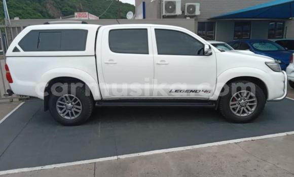 Acheter Occasion Voiture Toyota Hilux Blanc à Beitbridge, Matabeleland South Acheter Occasion Voiture Toyota Hilux Blanc à Beitbridge, Matabeleland South