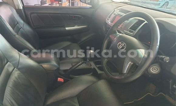 Acheter Occasion Voiture Toyota Hilux Blanc à Beitbridge, Matabeleland South Acheter Occasion Voiture Toyota Hilux Blanc à Beitbridge, Matabeleland South