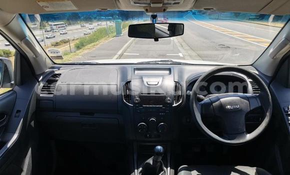 Acheter Occasion Voiture Isuzu KB Blanc à Beitbridge, Matabeleland South Acheter Occasion Voiture Isuzu KB Blanc à Beitbridge, Matabeleland South