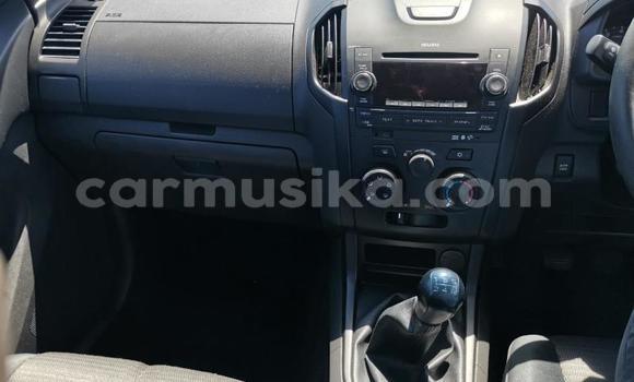 Acheter Occasion Voiture Isuzu KB Blanc à Beitbridge, Matabeleland South Acheter Occasion Voiture Isuzu KB Blanc à Beitbridge, Matabeleland South